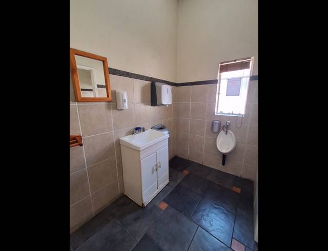 363M² OFFICE FOR SALE IN VEREENIGING CENTRAL